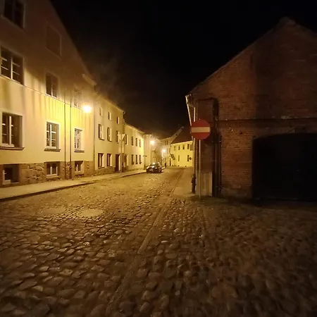 Typu W Kamienicy شقة